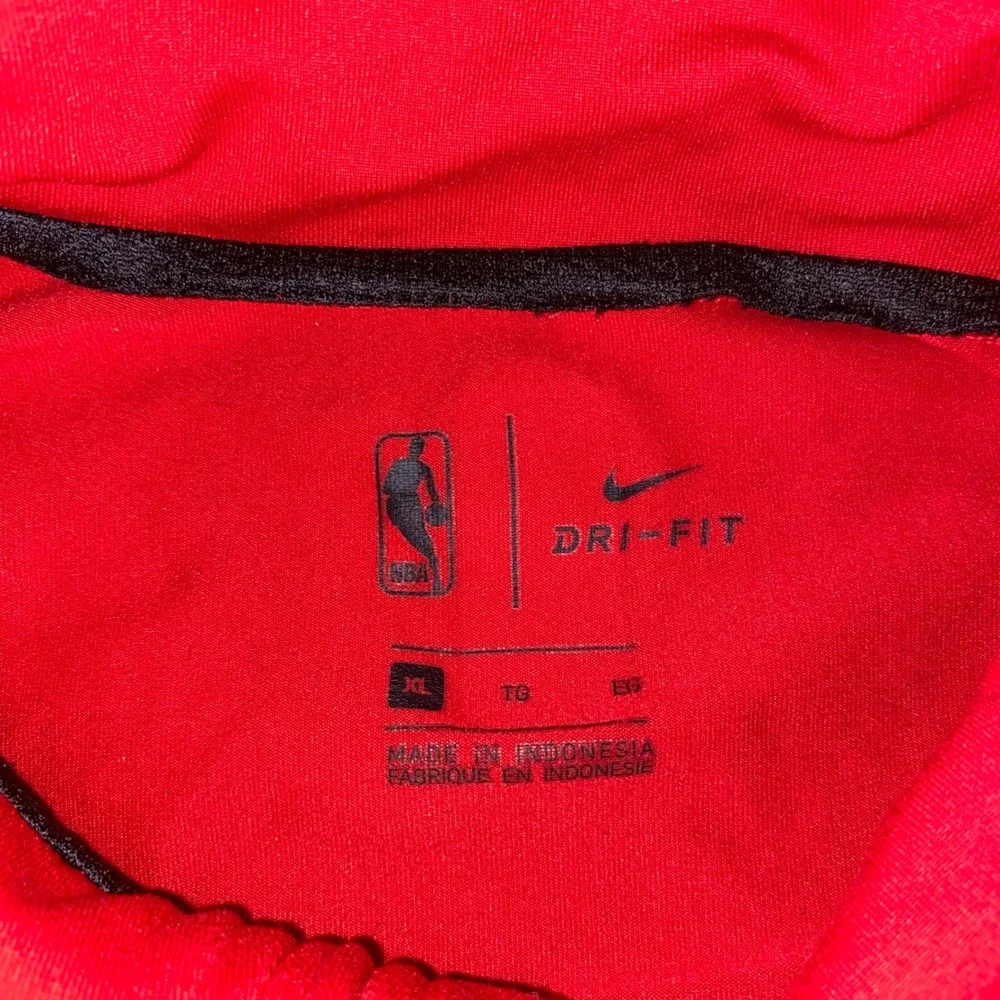 Nike Chicago Bulls Quarter Zip Mens XL Red NBA Dri Fit Long Sleeve Pullover Logo